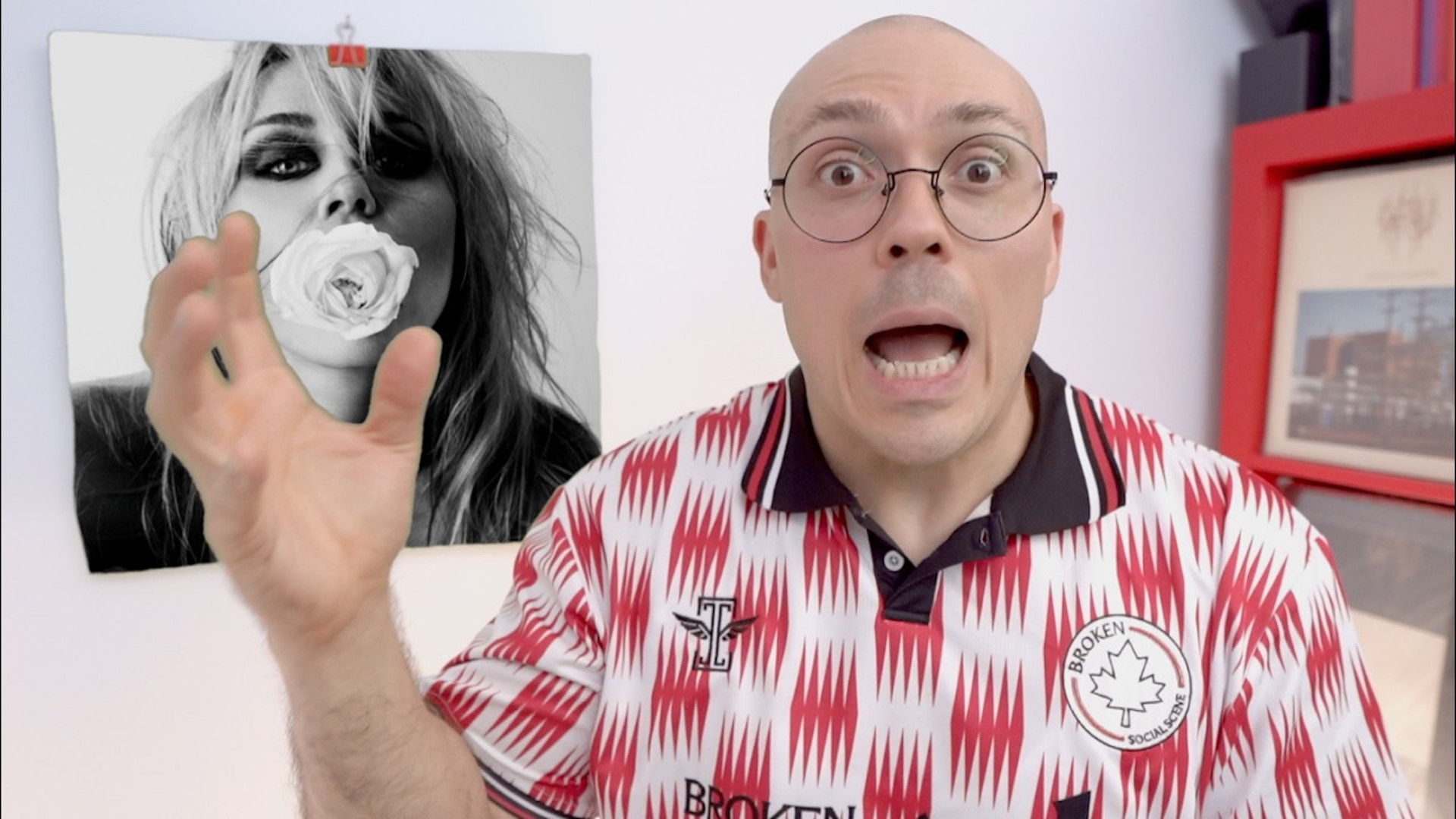 Miley Cyrus - Bass Persuades